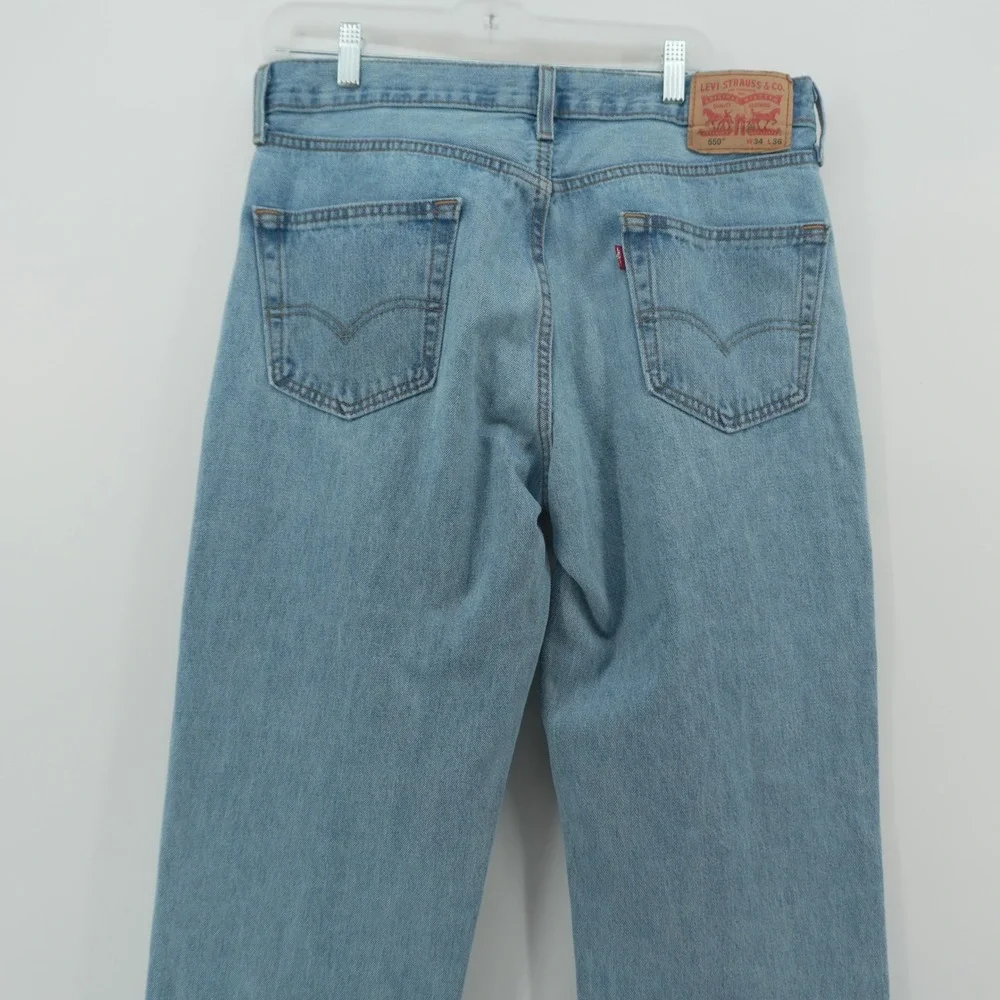 Levi's 550 Relaxed Fit Jeans Mens W34 L36 Light Wash Blue Tapered Leg Denim